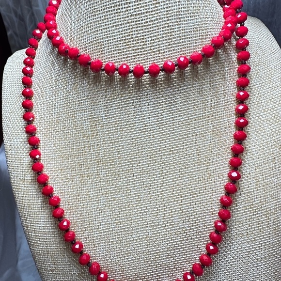 Women’s Necklace Glass Beads Red Faceted Hand Knotted Over The Head 4145 Y - Picture 5 of 9